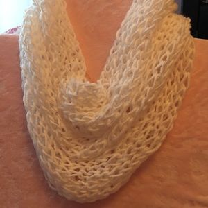 Beautiful Cowl Scarf Hand-Made New With No Tag.